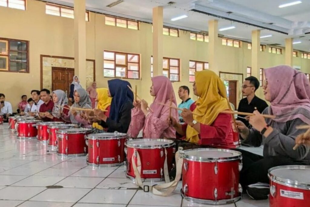 Pelatihan Drum Band untuk ASN di Pemkab Rembang, Upaya Pemberdayaan Karyawan