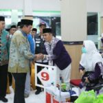 Pj Gubernur Jateng Sambut Kepulangan Kloter Pertama Jemaah Haji Embarkasi Solo