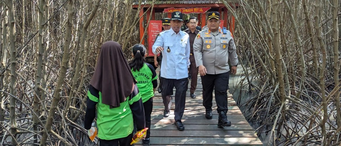 Poles Jembatan Merah Hutan Mangrove, Pemkab Rembang Anggarkan Rp 2 Miliar