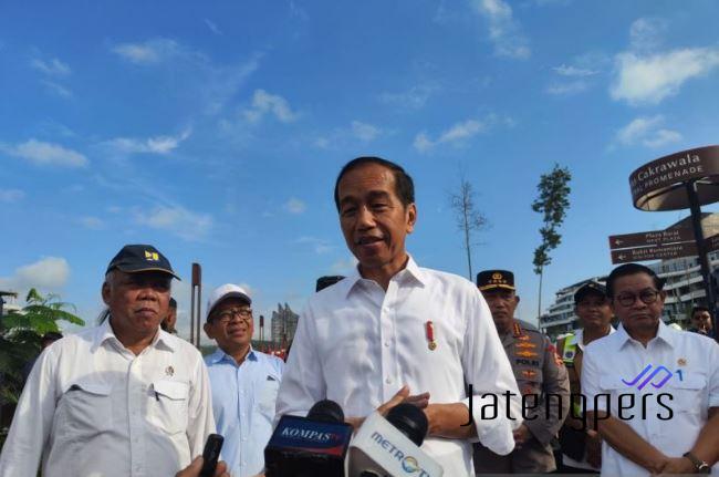 Jokowi Serahkan Nasib Joni Pemanjat Tiang Bendera ke Panglima TNI