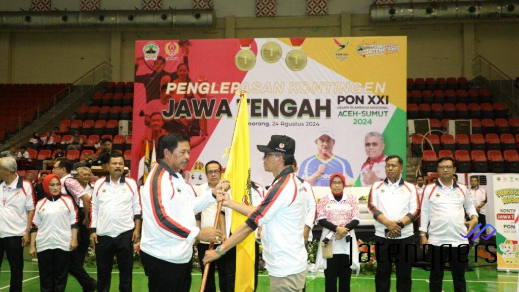 Pj Gubernur Jateng Lepas 758 Atlet, Targetkan Peringkat Tiga di PON 2024