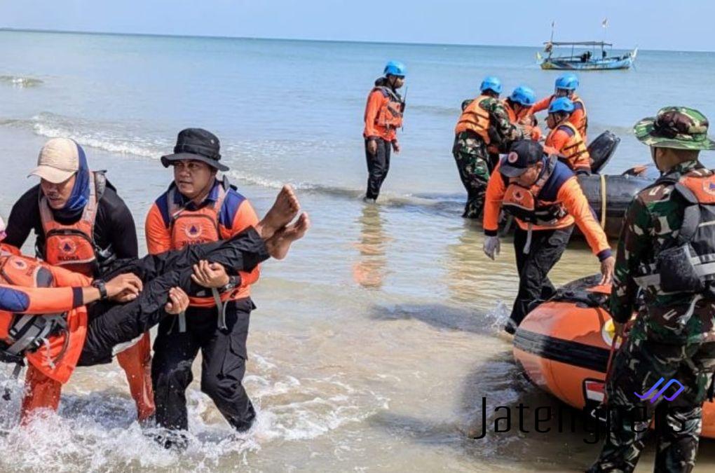 Simulasi Water Rescue, Tim Reaksi Cepat Tunjukkan Kemampuan Evakuasi Korban Tenggelam