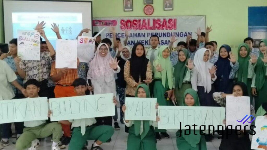 Cegah Buliying Dinsippkb lakukan sosialisasi di sman 1 sumber