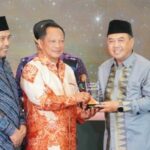 Edy Supriyanta Terima Penghargaan dari Mendagri