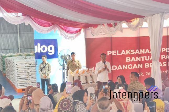 Jokowi Pesan Kepada Rakyat untuk Minta Prabowo Lanjutkan Bansos Beras