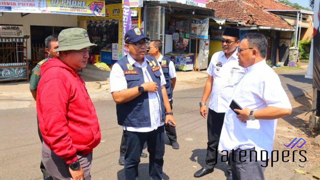 Pj Bupati Kudus dan Ketua DPRD Tinjau Progres Perbaikan Jalan Gondosari-Menawan