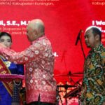 Pj Bupati Pati Sujarwanto Dwiatmoko Raih Penghargaan Bakti Koperasi dan UKM 2024