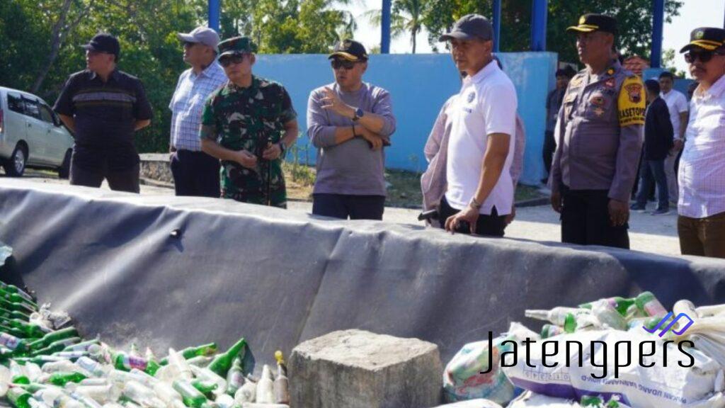 Karimunjawa Menuju Lingkungan Bersih, Pj Bupati Jepara Tinjau Pengolahan Sampah dan Infrastruktur