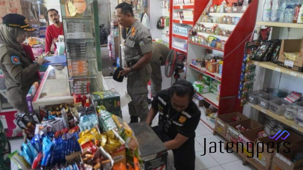 Gempur Rokok Ilegal! Pemkab Jepara dan Bea Cukai Gencarkan Razia di Toko Kelontong