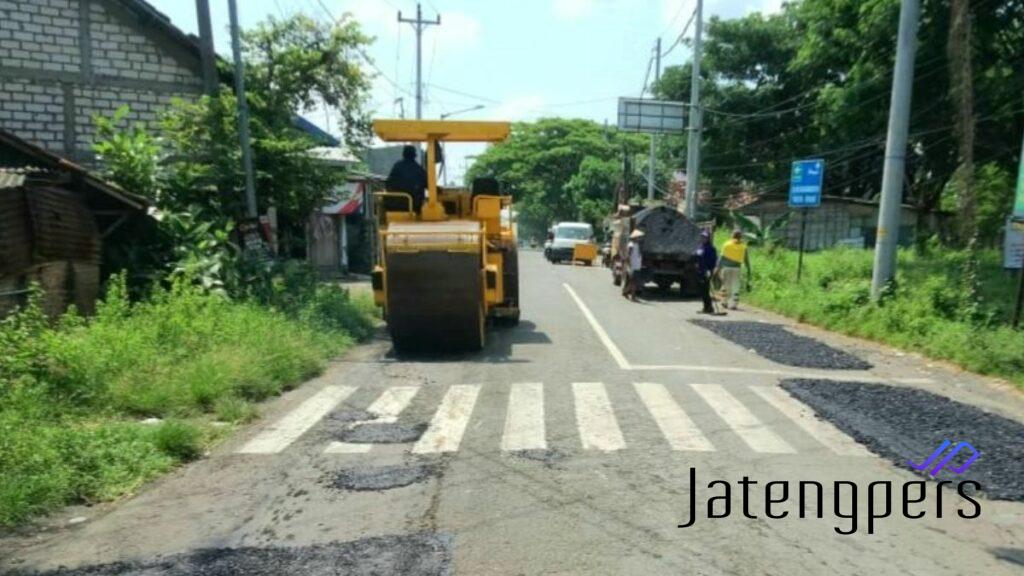 Pemkab Rembang Ngebut Perbaikan Jalan Berlubang, Prioritaskan Jalur Padat Kendaraan