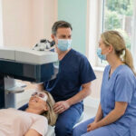 Kenali Prosedur, Risiko, dan Biaya LASIK Mata