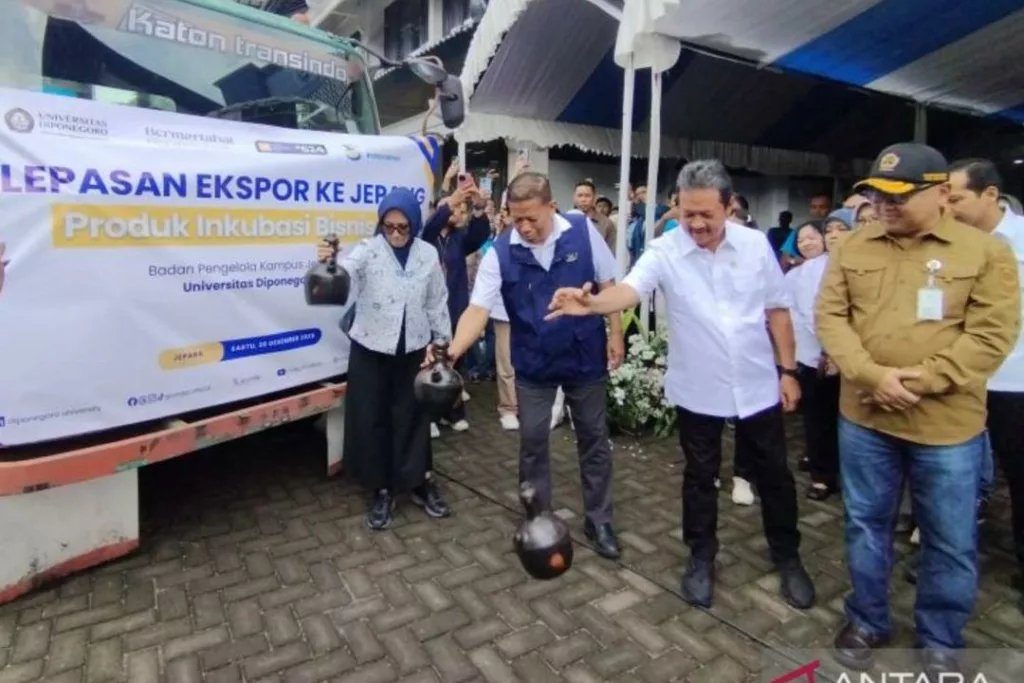 Undip Berhasil Ekspor Puluhan Ton Ikan Teri Nasi Asal Jepara ke Jepang