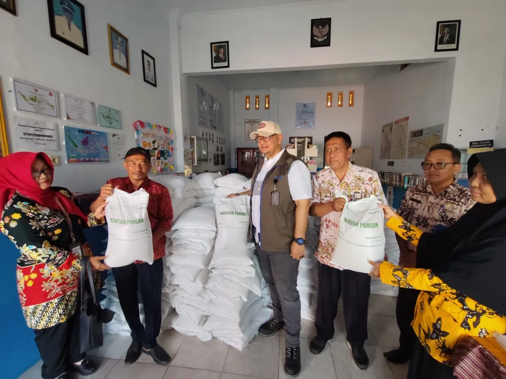 658 Ribu Warga di Eks-Karesidenan Pati Kebagian Beras Gratis, Bulog Salurkan 19,7 Juta Kilogram